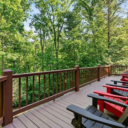 Peaceful Family Cabin With Hot Tub, Game Room, & More! Sevierville Buitenkant foto