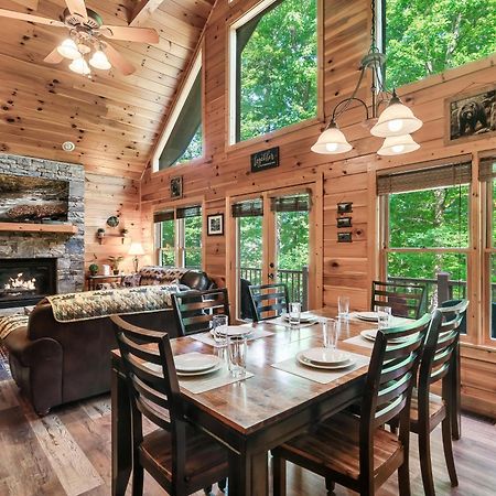 Peaceful Family Cabin With Hot Tub, Game Room, & More! Sevierville Buitenkant foto